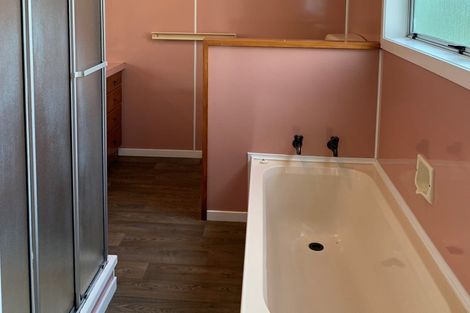 Photo of property in 24 Farmer Street, Te Aroha, 3320