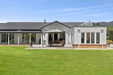 Photo of property in 120 Patons Rock Road, Patons Rock, Takaka, 7182