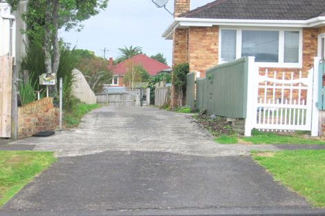 Photo of property in 24 Kamara Road, Glen Eden, Auckland, 0602