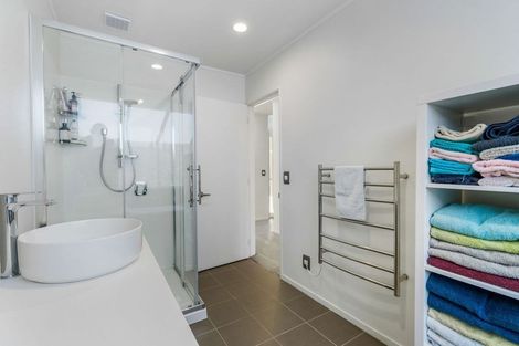 Photo of property in 26 Woodlyn Drive, Karaka, Drury, 2578