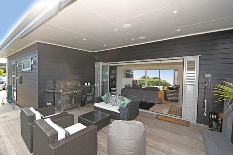 Photo of property in 22 Wonderview Road, Leigh, 0985