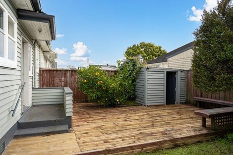 Photo of property in 76 Williams Street, Cambridge, 3434