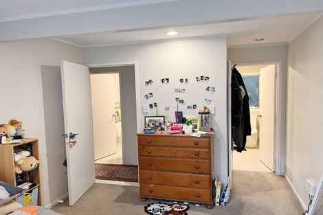 Photo of property in 4 Santiago Crescent, Unsworth Heights, Auckland, 0632