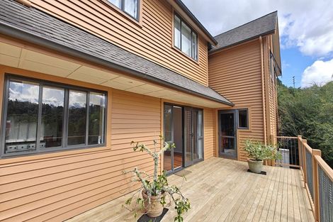 Photo of property in 1 Glenreagh Place, Torbay, Auckland, 0630