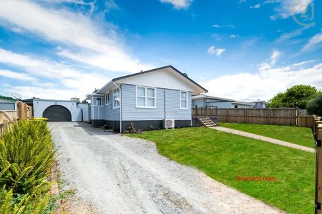 Photo of property in 22 Riverpark Crescent, Henderson, Auckland, 0610