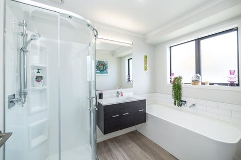 Photo of property in 370 High Street South, Carterton, 5713