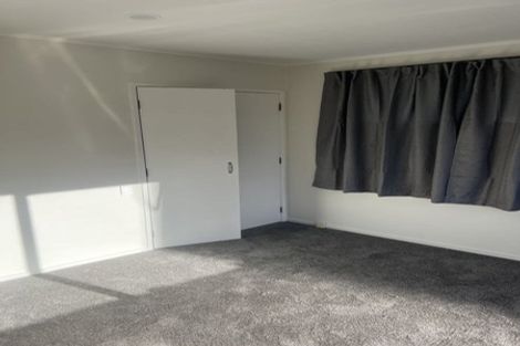 Photo of property in 26 Waimumu Road, Massey, Auckland, 0614