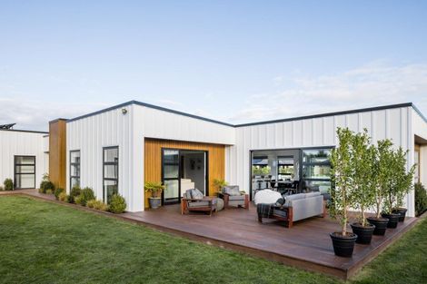 Photo of property in 16 Kaniera Terrace, Cambridge, 3434