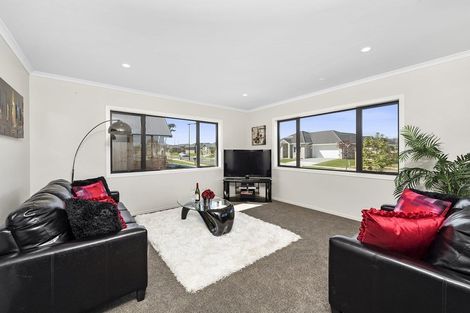 Photo of property in 12 Chalgrove Road, Huntington, Hamilton, 3210