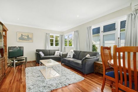 Photo of property in 247 Middleton Road, Glenside, Wellington, 6037