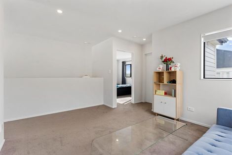 Photo of property in 86a Kelman Road, Kelston, Auckland, 0602