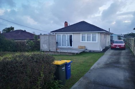 Photo of property in 7 Tatau Way, Te Atatu Peninsula, Auckland, 0610