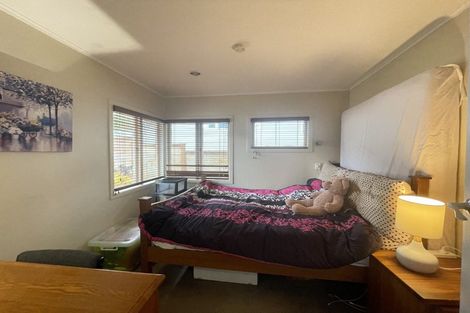 Photo of property in 86 Parr Terrace, Castor Bay, Auckland, 0620