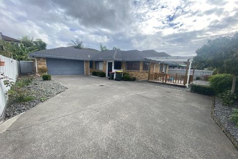 Photo of property in 2/20 Ben Nevis Place, Northpark, Auckland, 2013