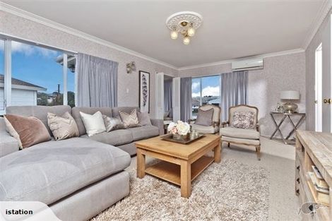Photo of property in 2/5 Fenwick Avenue, Milford, Auckland, 0620
