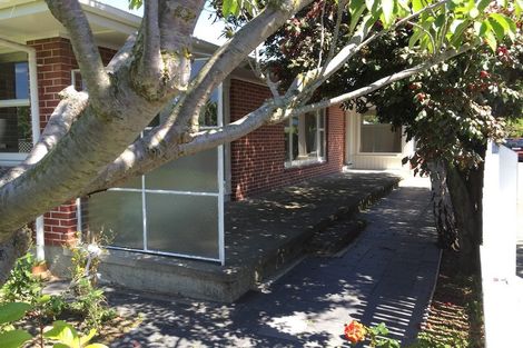 Photo of property in 87 Memorial Avenue, Ilam, Christchurch, 8053