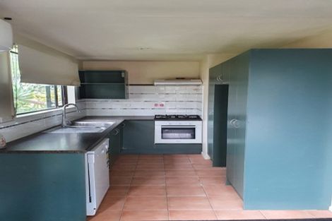 Photo of property in 30 Woodbank Drive, Glen Eden, Auckland, 0602