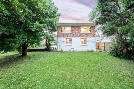 Photo of property in 2/90 Te Atatu Road, Te Atatu South, Auckland, 0610