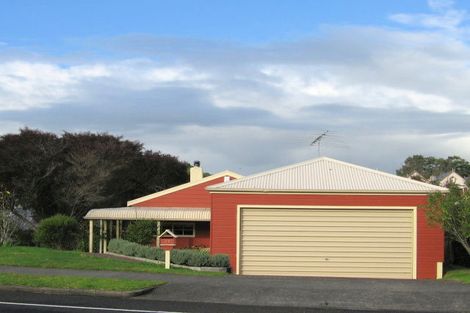 Photo of property in 57 Gosford Drive, Botany Downs, Auckland, 2010