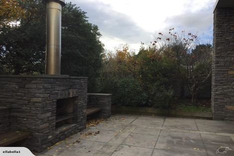 Photo of property in 16 Roberts Street, Martinborough, 5711