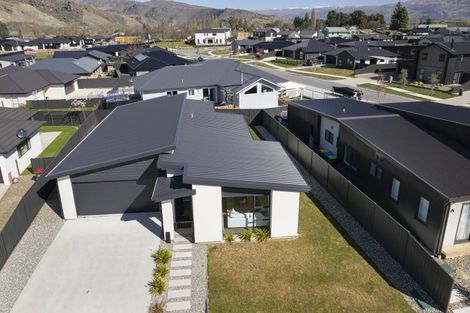 Photo of property in 8 Kohinoor Lane, Cromwell, 9310