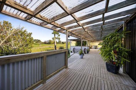Photo of property in 979 Kaipara Flats Road, Kaipara Flats, Warkworth, 0984