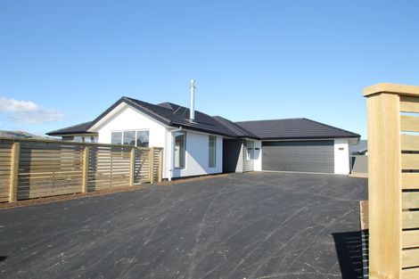 Photo of property in 33 Silver Springs Boulevard, Mosgiel, 9024