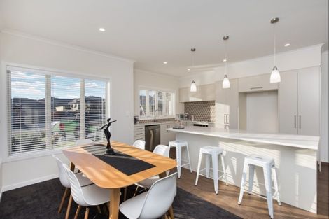 Photo of property in 320 Lakes Boulevard, Pyes Pa, Tauranga, 3112