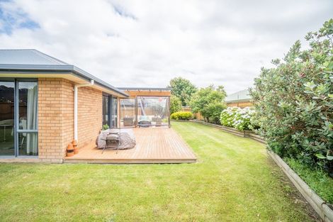 Photo of property in 8 Nevada Way, Kelvin Grove, Palmerston North, 4414