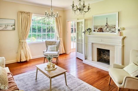 Photo of property in 2 Dillon Street, Lowry Bay, Lower Hutt, 5013