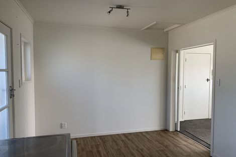 Photo of property in 2/11 Wicklow Road, Narrow Neck, Auckland, 0622