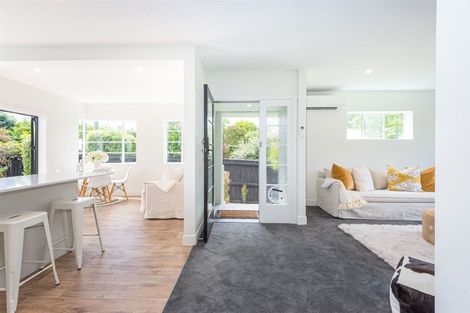 Photo of property in 71a Eastern Terrace, Beckenham, Christchurch, 8023