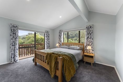 Photo of property in 61 Twin Lakes Road, Te Marua, Upper Hutt, 5018