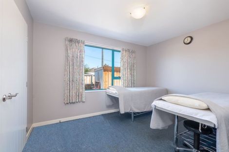 Photo of property in 176 Langdons Road, Northcote, Christchurch, 8052