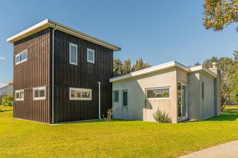 Photo of property in 111 Kauri Crescent, Matarangi, Whitianga, 3592