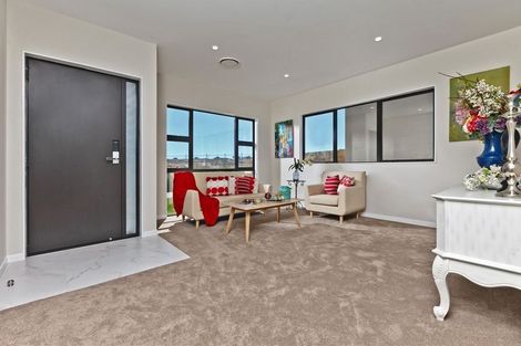 Photo of property in 30 Windlass Street, Long Bay, Auckland, 0630