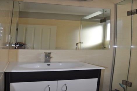 Photo of property in 12 Tekapo Rise, Fairview Heights, Auckland, 0632