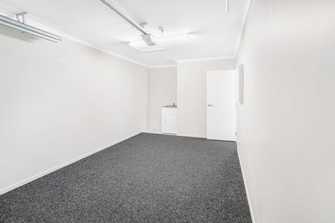 Photo of property in 1/11 Matthews Crescent, Melville, Hamilton, 3206