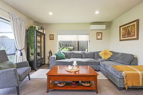 Photo of property in 12 Railey Place, Greenmeadows, Napier, 4112
