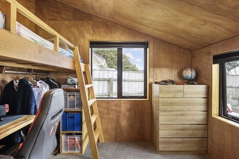 Photo of property in 6 Salem Court, Churton Park, Wellington, 6037