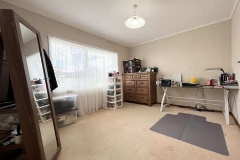 Photo of property in 33 Sartors Avenue, Northcross, Auckland, 0630