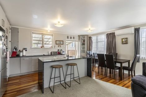 Photo of property in 47 Arimu Road, Papakura, 2110