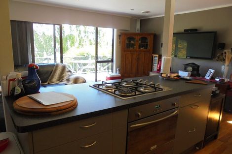 Photo of property in 32 John Street, Stokes Valley, Lower Hutt, 5019