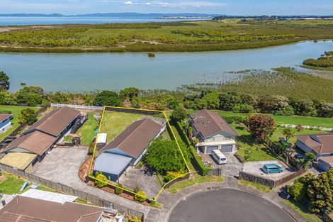 Photo of property in 12 Pureora Place, Clendon Park, Auckland, 2103