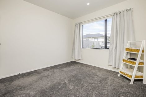 Photo of property in 9 Tuuhura Road, Pukekohe, 2120