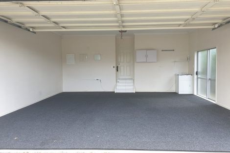 Photo of property in 9 Seresin Crescent, Flat Bush, Auckland, 2016
