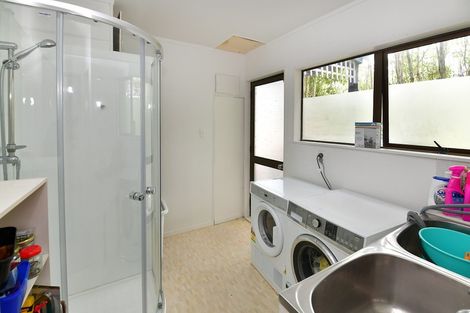 Photo of property in 10 Elliston Crescent, Stanmore Bay, Whangaparaoa, 0932