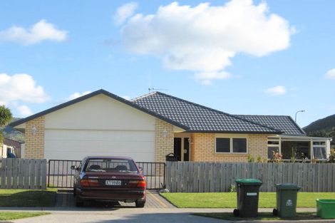 Photo of property in 694 Gloucester Road, Papamoa Beach, Papamoa, 3118