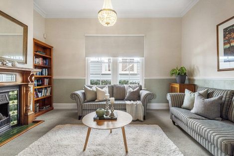 Photo of property in 18 Roslyn Terrace, Devonport, Auckland, 0624