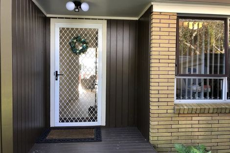 Photo of property in 1/309 Wairau Road, Totara Vale, Auckland, 0627